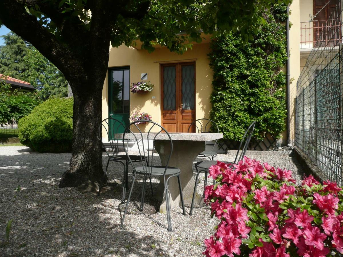 Piccolo Lago Travedona Exterior photo